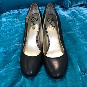 Black Leather Seychelles Pumps - sz 8.5